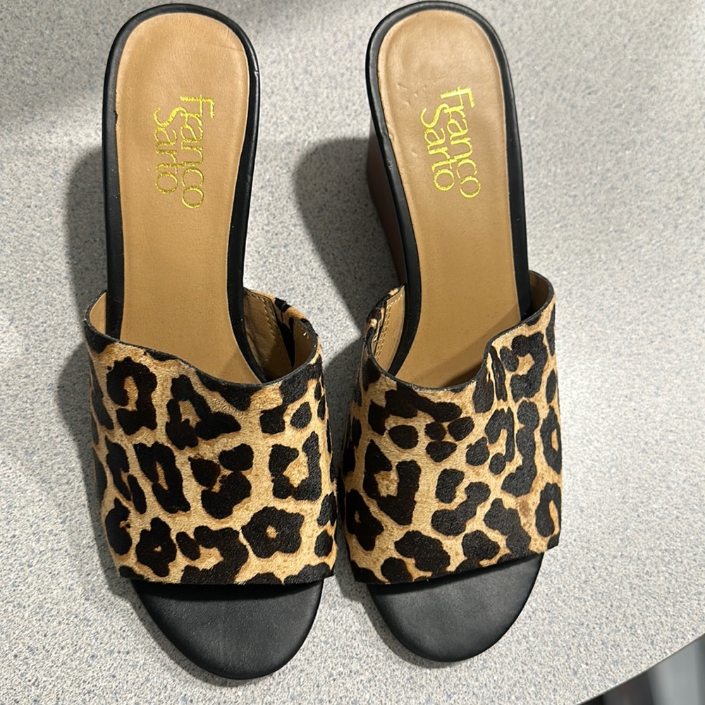 Leopard wedges